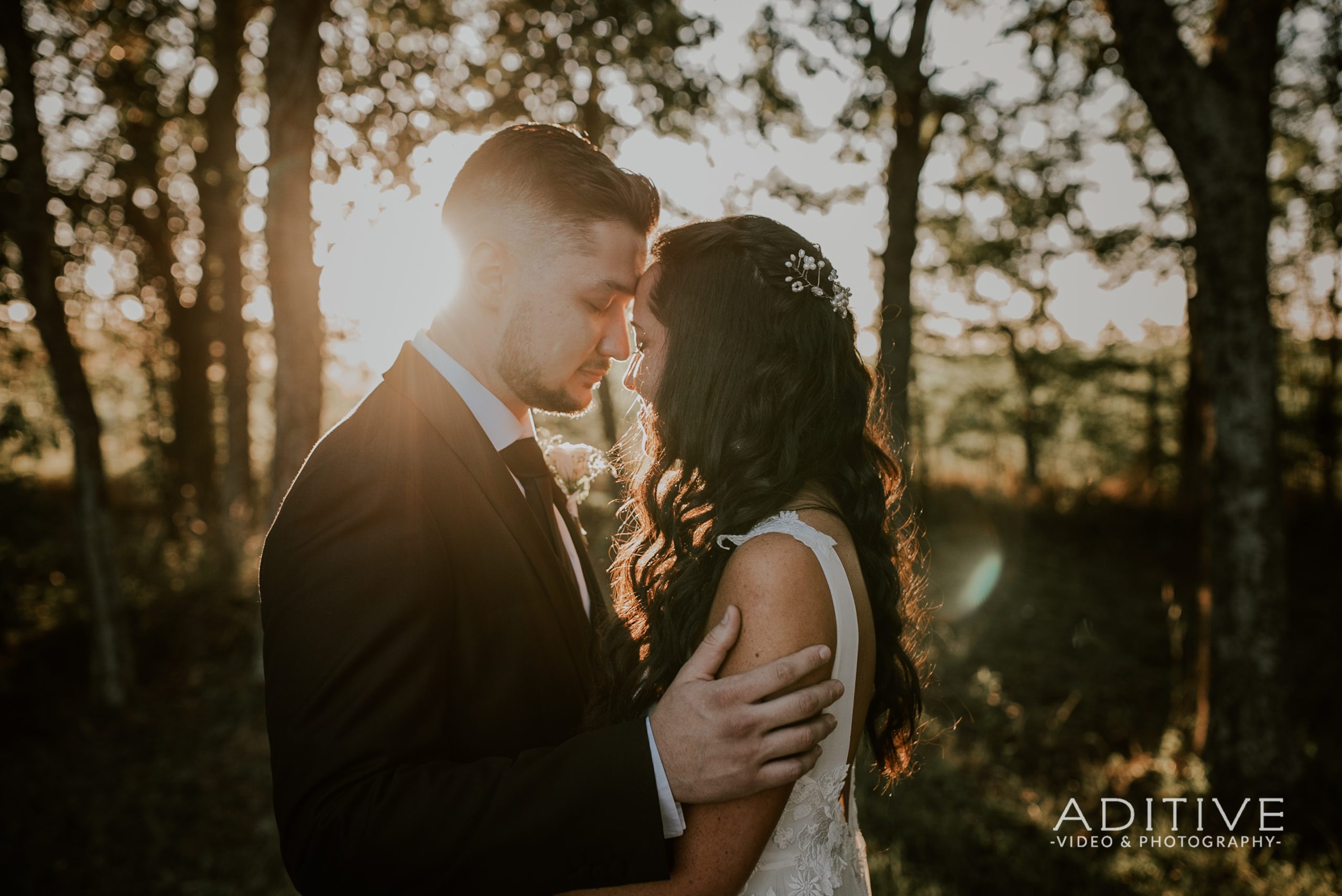 Aditive · boda documentada